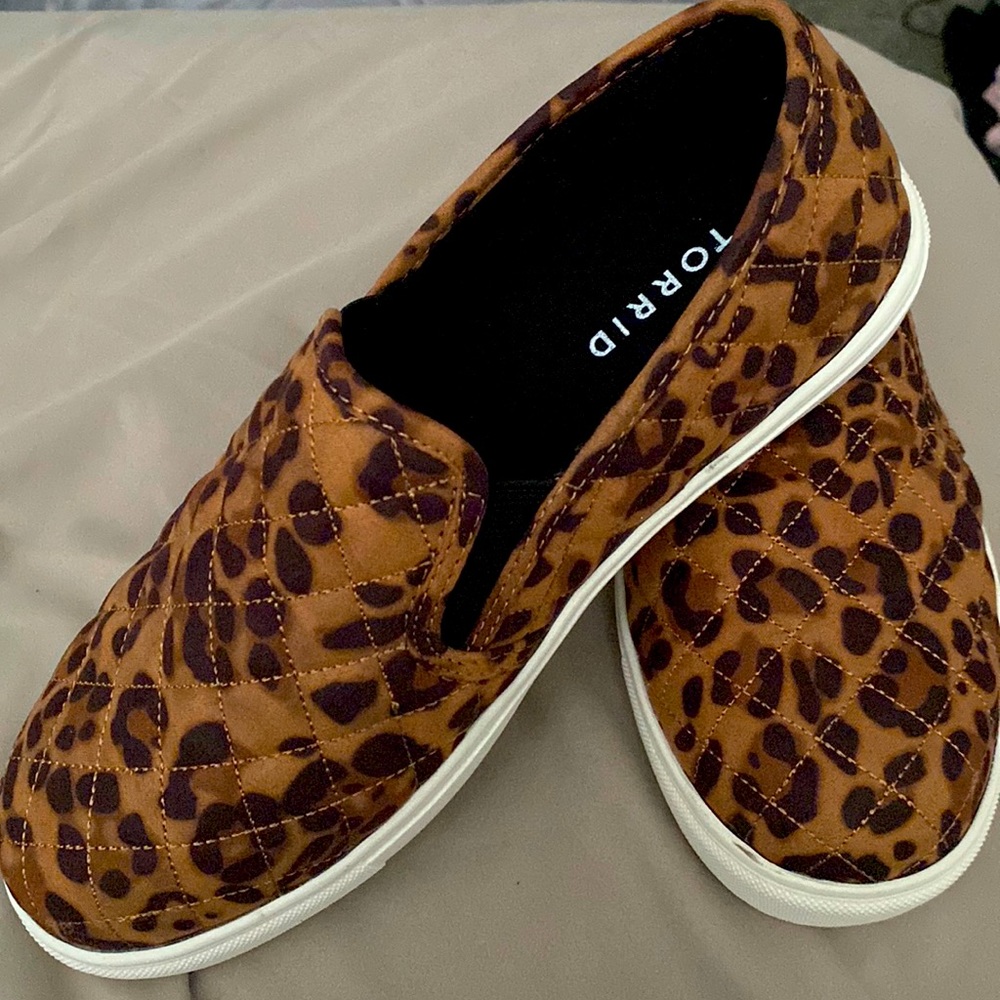 Brand new Torrid 6.5w slide on sneaker—faux suede leopard
